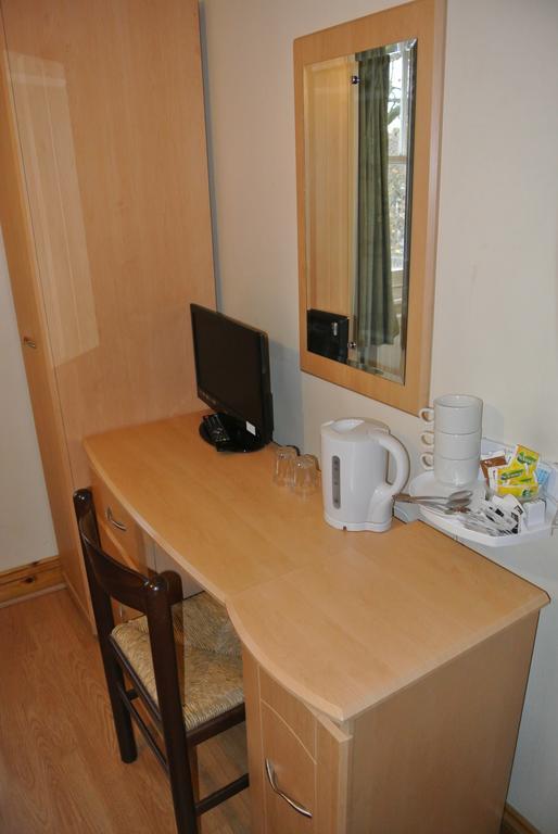 European Hotel Лондон Екстериор снимка